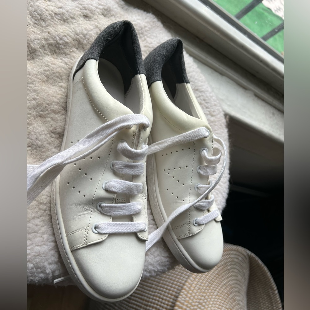 Vince White Sneakers size 8